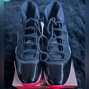 Bred 11s w original box